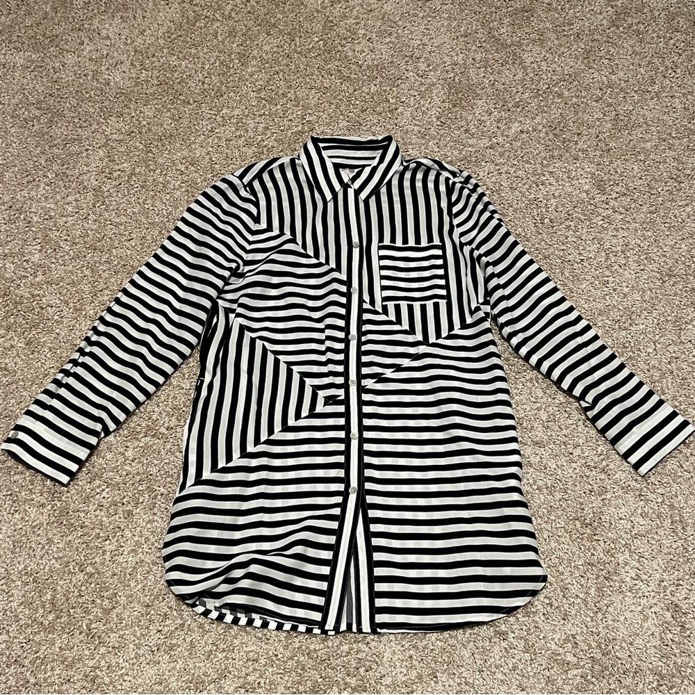 CHICO’S SPLICE STRIPED TUNIC SIZE 0 with pocket
